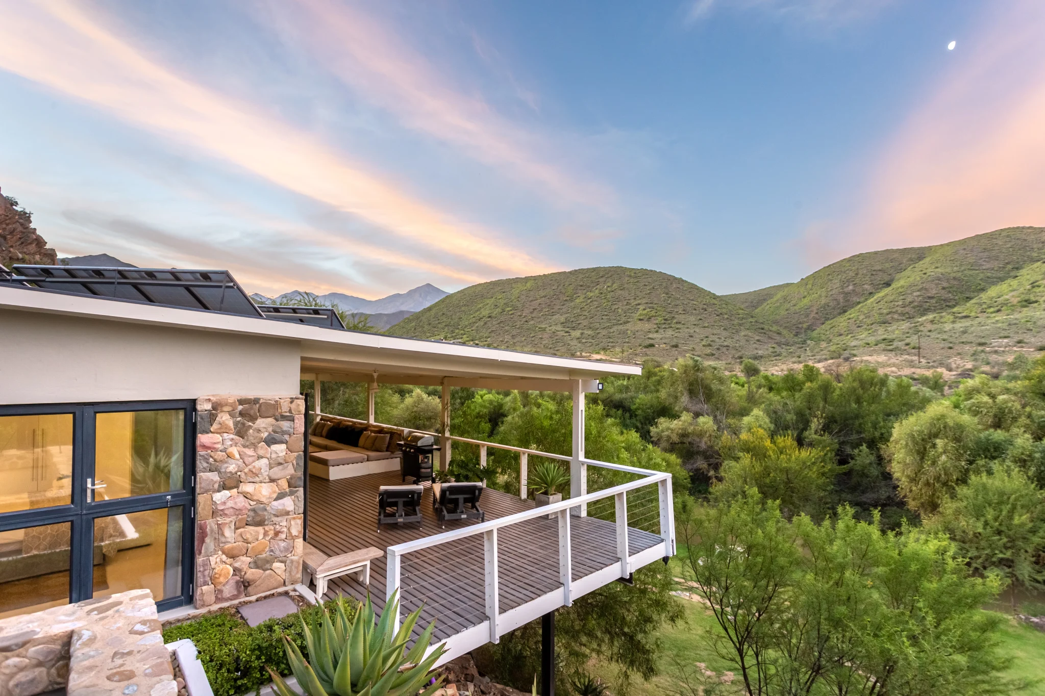 00_hero_listing_south africa_western cape_karoo_calitzdorp_mountain river house_ph