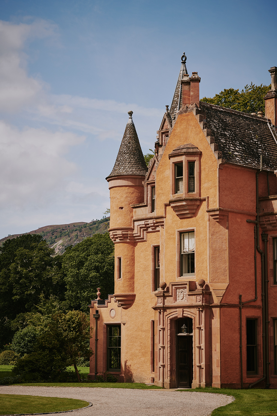 Our curated collection in Europe blog Scotland Scottish Highlands Castle Aldourie Loch Ness Mobile