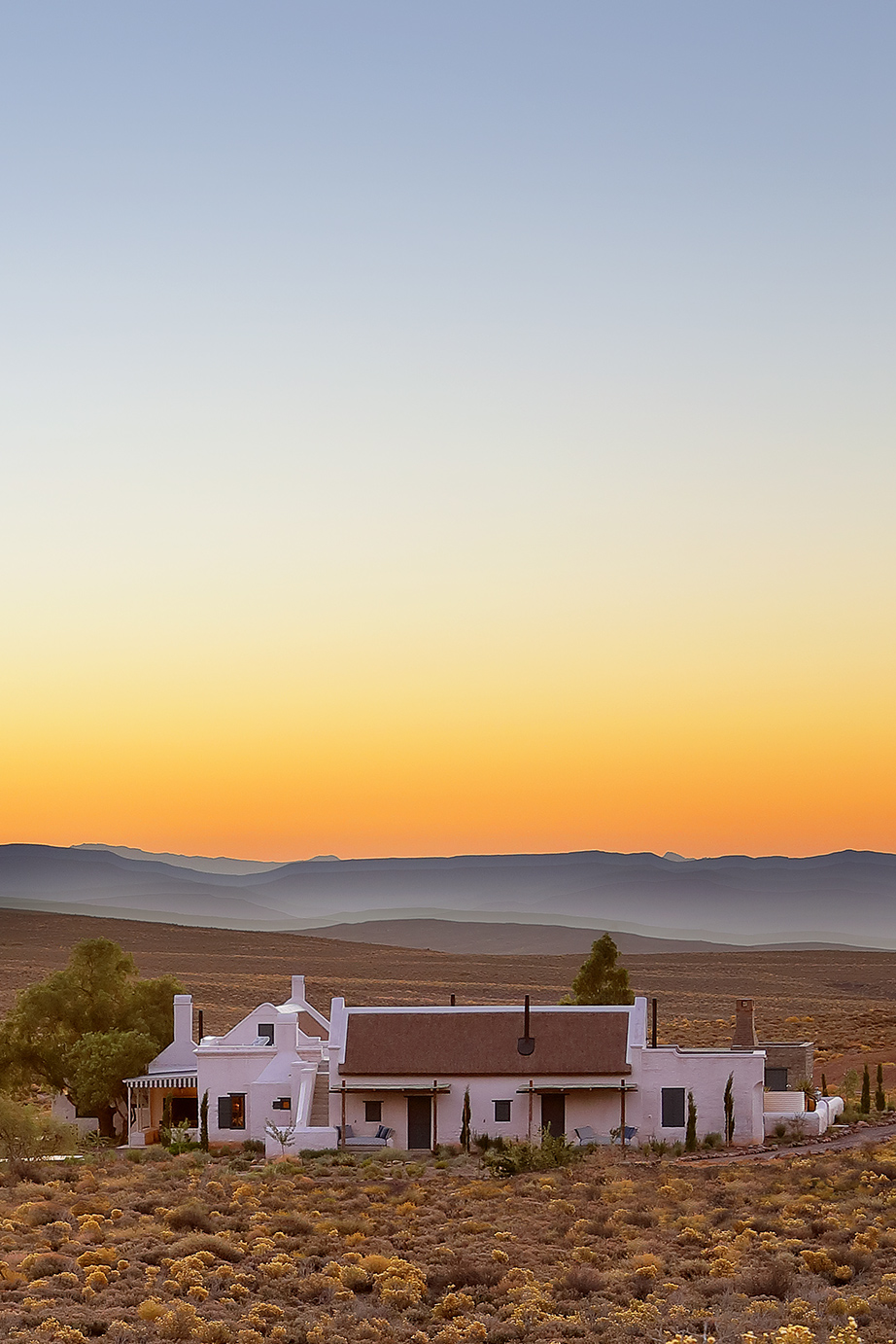 Sunset over Tankwa Karoo homestead Perfect Hideaways, De Kruis, Tankwa Karoo, Northern Cape, South Africa. Photo: Henrique Wilding