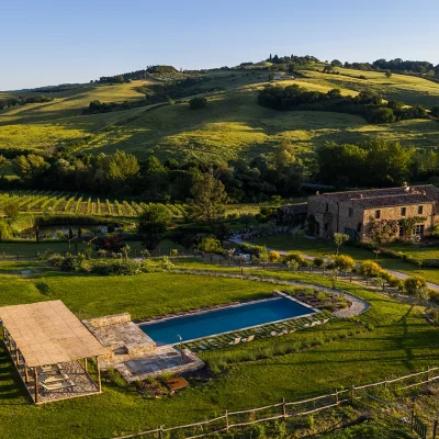 00_hero_listing_italy_tuscany_montalcino_follonico_ph