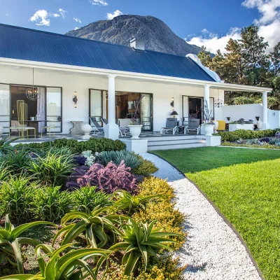 00_hero_listing_south africa_western cape_cape winelands_franschhoek_monument house estate hiraeth_ph