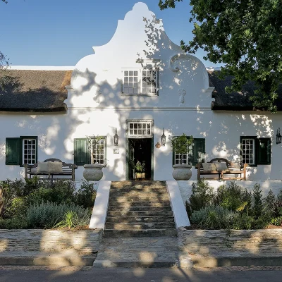 00_hero_thumbnail_south africa_western cape_cape winelands_tulbagh_pineapple house_ph