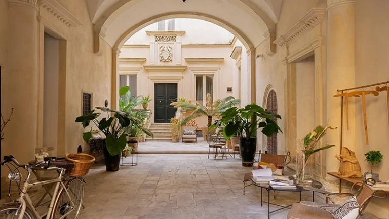 00_thumbnail_italy_puglia_lecce_palazzo maresgallo_ph