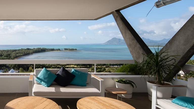 00_thumbnail_mauritius_west coast_le morne_villa cambier_ph