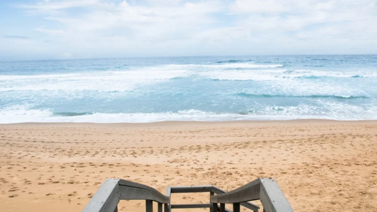 00_thumbnail_south africa_kwazulu-natal_dolphin coast_salt rock_18 on hewitt_ph