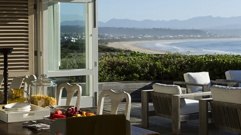 00_thumbnail_south africa_western cape_garden route_plettenberg bay_mosaic house_ph