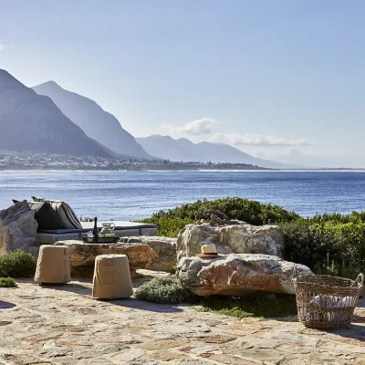 01_listing_south africa_western cape_overberg_hermanus_stone house_ph