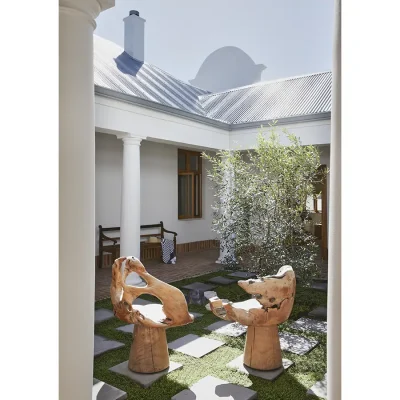 07_listing_south africa_western cape_overberg_hermanus_sophie's rock_ph