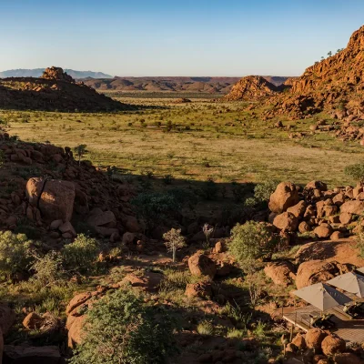 10_listing_namibia_northern namibia_damaraland_twyfelfontein_mowani mountain camp_ph