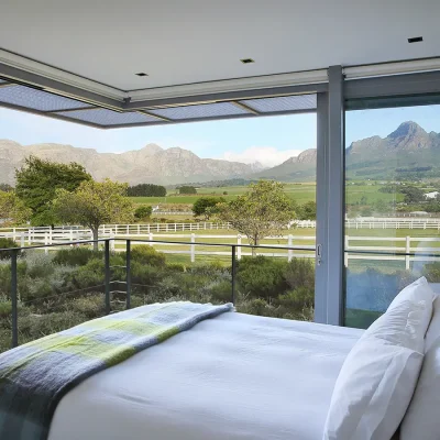 17_listing_south africa_western cape_cape winelands_stellenbosch_equestrian house_ph